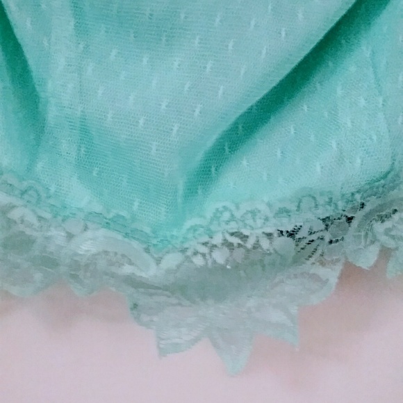 🌸CLEARANCE!🌸💥NWT💥Mint Lace Halter Crop Top - Picture 8 of 8